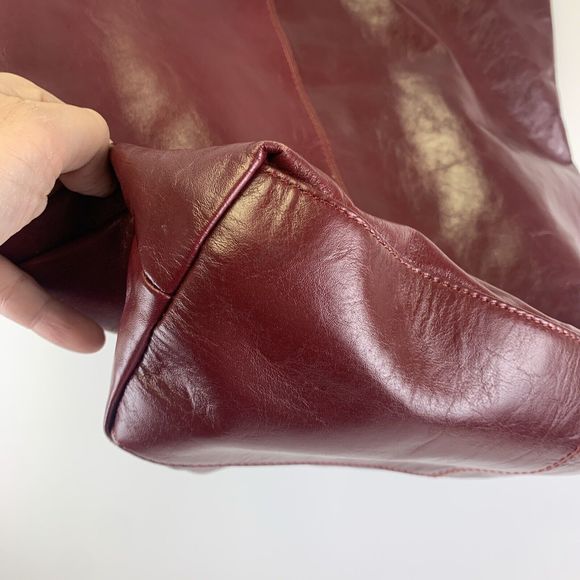 Latico Nora Tote Red Leather Shoulder Bag Double Strap Floral Lined Lightweight - Picture 7 of 16